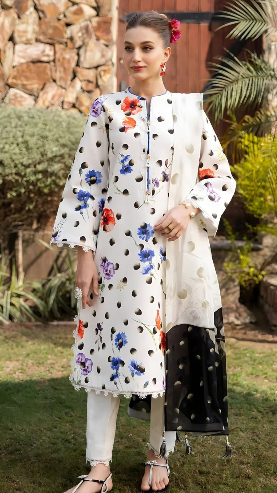 Embroidered lawn 3-piece dress