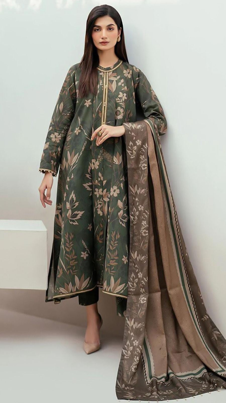 Embroidered lawn 3-piece dress