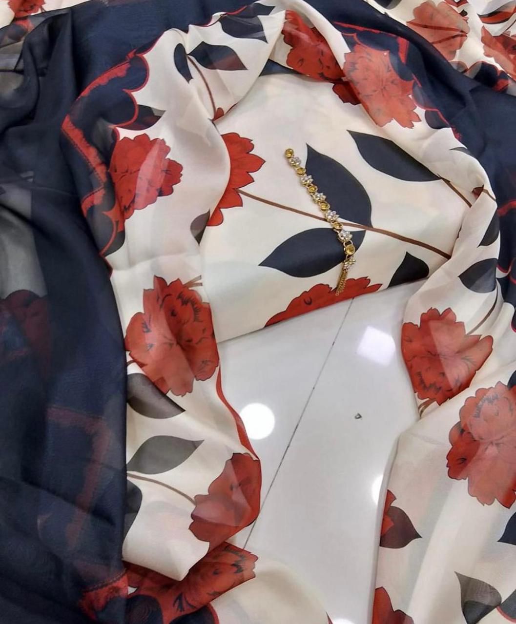 Printed Lawn 3Piece suit