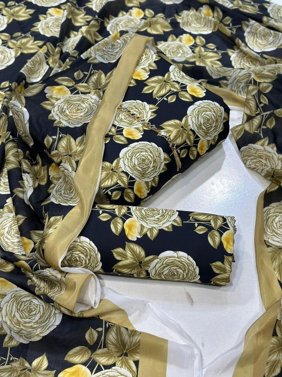 Printed Lawn 3Piece suit